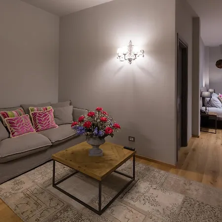 Il Duomo Luxury * 彼得拉桑塔